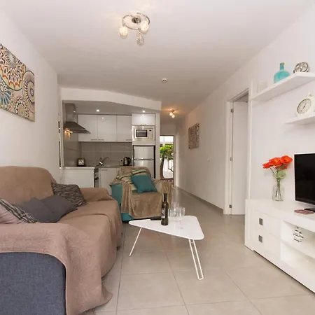 Garden 14 - One Bed On Ground Floor Daire