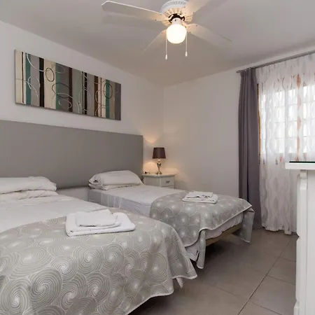 Garden 14 - One Bed On Ground Floor Daire *